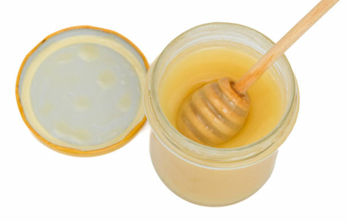 عسل سفید لایمن طبیعی با بافت کرمی مناسب مصرف روزانه خانوادگی